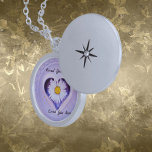 Colar Banhado A Prata Sterling Silver Plantado Daisy Ama você então e ag<br><div class="desc">Celebrar um amor eterno com este lindo colar de cesto prateado. Colocada sobre um fundo roxo rico, uma delicada margarida branca é enterrada dentro a coração, simbolizando a pureza e o afeto persistente. A mensagem sincera, "Amo-Te Então, Amo-Te Agora, " faz deste cesto um bem-estar significativo para alguém especial. Seja...</div>