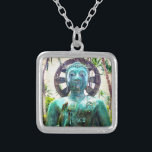 Colar Banhado A Prata Trecho de Foto da Estátua Buda do Havaí Turquoise<br><div class="desc">"Paz." Eu descobri alegremente esta estátua Asiática Buda em um ambiente exuberante de jardim havaiano, exuando paz e solidão. Vista este colar de encanto da fotografia enquanto você contempla e imagina o que pode ser feito. Esse colar vem em pequenos, médios e grandes tamanhos, assim como formas quadradas e circulares....</div>