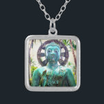 Colar Banhado A Prata Trecho de Foto da Estátua Buda do Havaí Turquoise<br><div class="desc">"Paz." Eu descobri alegremente esta estátua Asiática Buda em um ambiente exuberante de jardim havaiano, exuando paz e solidão. Vista este colar de encanto da fotografia enquanto você contempla e imagina o que pode ser feito. Esse colar vem em pequenos, médios e grandes tamanhos, assim como formas quadradas e circulares....</div>