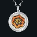 COLAR BANHADO A PRATA VELHA INGLATERRA<br><div class="desc">Um design de arte de uma velha flor de vidro colorido da Inglaterra.</div>