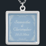 Colar Banhado A Prata Vintage Cream Floral Frame no Casamento Azul de Du<br><div class="desc">Um design de estilo vintage para seus núpcias futuros com uma estrutura de espiral floral creme em um fundo azul-escuro. O texto é perfeitamente personalizável para a sua ocasião especial. Este elegante design coordena-se com a Vintage Cream Floral Frame na Coleção de Casamentos Azuis de Dusk. Se você precisar de...</div>