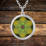 Colar Banhado A Prata Weave Mandala Green Yellow e Red<br><div class="desc">Esta mandala funky apresenta amarelo,  verde e vermelho em um estilo de tecelagem cesta. Imagens psicodélicas para o hippie moderno ou para qualquer pessoa que ame cores ranzinza.</div>