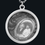 Colar Banhado A Prata Wedding Memorial Amava Uma Foto Charm<br><div class="desc">// Nota: a foto usada é apenas uma imagem marcadora. Você precisará substituir por sua própria foto antes de solicitar/ imprimir. Se precisar de ajuda com isso,  por favor,  entre em contato comigo.</div>