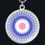 Colar de Ervilhas, de cor rosa e azul, de prata<br><div class="desc">Um bonito presente de casamento para as suas damas de honra para as obrigados para o fazer do seu dia especial perfeito. Este colar de pingente prateado combina com sua papelaria de casamento e é de uma pintura de aquarela digitalmente manipulada por Judy Adamson.</div>