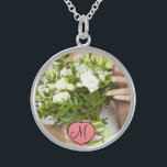Colar De Prata Esterlina Buquê de casamento da noiva Monograma de Foto Keep<br><div class="desc">Personalize este design hoje! Este presente é perfeito para a expressão da ocasião especial.
 Venha ver nossa loja,  por todos os nossos designs legal.</div>