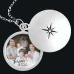 Colar De Prata Esterlina Foto de Natal de Bebê abençoada para sempre<br><div class="desc">Um armário especial de prata com foto personalizada para o bebê ou para a sua esposa, escrito com "abençoado para sempre" e perfeito como um presente batismo ou batismo. A modelo está pronta para você adicionar sua própria foto da sua família, dos padrinhos do bebê ou uma foto do bebê,...</div>