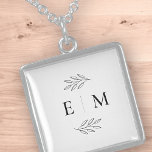 Colar De Prata Esterlina Monograma Chic Simples e Elegante de Casamento<br><div class="desc">Composto de simples quadros revestidos de hetero com script cursivo clássico e tipografia serif. Esses elementos são simples,  eternos e clássicos. Este foi projetado pelo White Paper Birch Co. exclusivo para Zazzle. Disponível aqui: http://www.zazzle.com/store/whitepaperbirch</div>