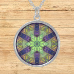 Colar De Prata Esterlina Mosaico Caleidoscópio Flor Verde Amarelo e Puro<br><div class="desc">Este design de caleidoscópio mosaico apresenta azulejos verdes,  amarelos e roxos brilhantes. Um design geométrico vívido inspirado por fractais,  mandalas e mosaicos de vidro manchados. Pegue esta design de triquete bonita agora e adicione algumas cores brilhantes à sua vida!</div>