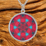 Colar De Prata Esterlina Mosaico Caleidoscópio Flor Vermelho e Azul<br><div class="desc">Este design de caleidoscópio mosaico apresenta azulejos vermelhos e azuis brilhantes. Um design geométrico vívido inspirado por fractais,  mandalas e mosaicos de vidro manchados. Pegue esta design de triquete bonita agora e adicione algumas cores brilhantes à sua vida!</div>