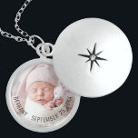 Colar De Prata Esterlina Nome Simples da Foto do Bebê Data de Nascimento<br><div class="desc">Nome Simples da Foto do Bebê Data de Nascimento. Substitua facilmente a imagem da amostra pela sua e personalize o nome do seu bebê e a data de nascimento.</div>