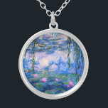 Colar dos lírios de água de Monet<br><div class="desc">Colar dos lírios de água de Monet. Pintura a óleo em canvas desde 1916. Monet pintou sua lagoa famosa do lírio de água obsessiva durante os anos finais de sua carreira, seleccionando a inspiração da luz do sol e seu efeito de deslocamento na água e as flores e a folha...</div>