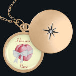 Colar Medalhão dois corações vermelhos com amor original de arte<br><div class="desc">Esta ilustração original e tenra representa dois corações vermelhos embrulhados num arco de fita branca para simbolizar a ligação de dois corações juntos no amor para sempre. Este belo colar de cesto faz um presente romântico para todas as idades, tenho certeza que o sentimento que a imagem está expressando fará...</div>