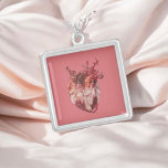 Colar Prateado de Coração<br><div class="desc">🖤</div>