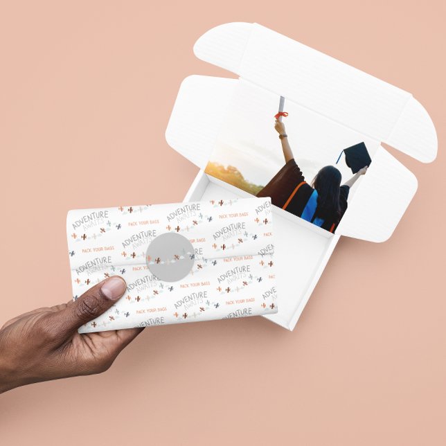Coloque seu Bolsas Adventure à espera de um papel  (Celebrate a new adventure with this, "Adventure Awaits - Pack your bags" tissue paper! )