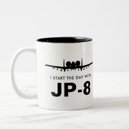 Comece o dia com a caneca de JP-8 Warthog A-10