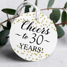 Confetti Dourado aplaude 30 anos favorece etiqueta