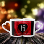 Conjunto De Caneca De Café Celebração do Aniversário de Casamento de Rosa 15<br><div class="desc">Nada diz "você me completa" ou "sua melhor/outra metade" do que as canecas dos amantes do 15 rosa. A inscrição elegante em um fundo de rosa romântico vermelho acrescenta um toque memorável para esta ocasião especial e marco. Personalize com nomes de casais e anos de casamento ou uma mensagem de...</div>
