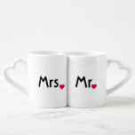 Conjunto De Caneca De Café O Sr. e a Sra. Coração dot.<br><div class="desc">"mr and mrs", "dele e dela", "dele e dela", "mr e mrs", "mr & mrs", "dele e dela", "casais, casais, canecas, "mug set", set, par, noiva, noiva, dele, ela, mr, mr, senhor, senhorita, senhorita, senhorita, senhorita, senhoras, missus s, na moda, casado, "recem casados", casamento, casamento, noivado, noivado, noivo, texto, "preto...</div>
