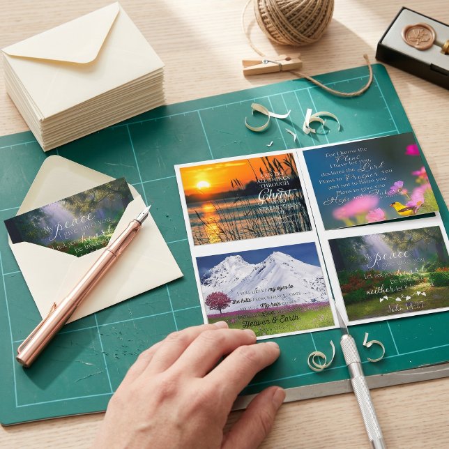 Conjunto de cartões fotográficos com escrituras mi (Criador carregado)