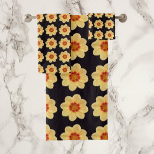 Conjunto De Toalhas Amarelo Dahlia sobre padrão floral preto