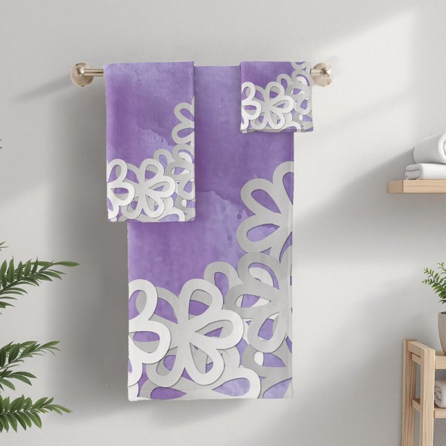 Conjunto De Toalhas Aquarela Roxa e Flores Brancas (Criador carregado)