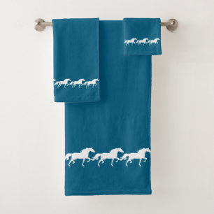 Conjunto De Toalhas Cavalos Brancos Elegantes e Sofisticados sobre Azu