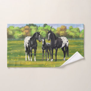 Conjunto De Toalhas Cavalos Pretos De Appaloosa Em Pasto De Verão