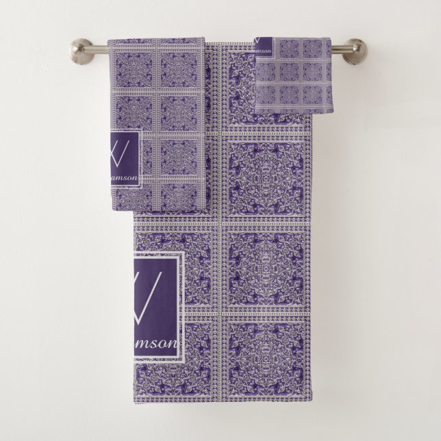 Conjunto De Toalhas Cinzas de prata roxas com sobrenome Monogrammed (Insitu)