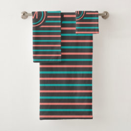 Conjunto de toalhas com padrão de listras e monogr