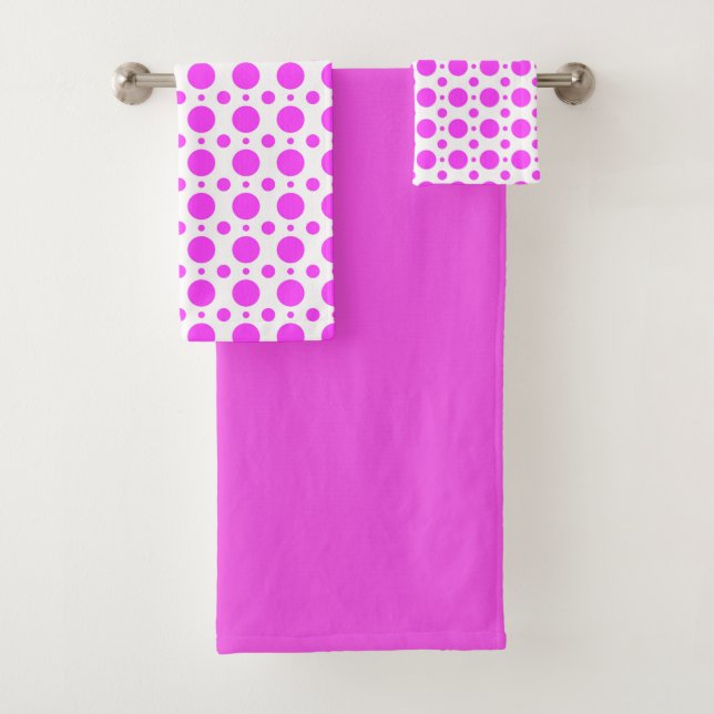 Conjunto De Toalhas Deep Pink Polka Dot and Solid Bath Towel Set (Insitu)