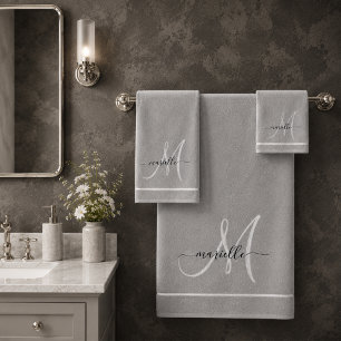 Conjunto De Toalhas Elegante Monograma Cinza Branco Nome em Letra Curs