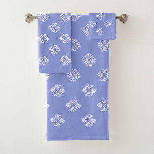 Conjunto De Toalhas Elegante padrão de renda branca no azul céu