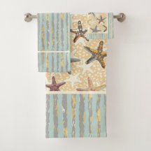 Estaleiro com faixas de algas