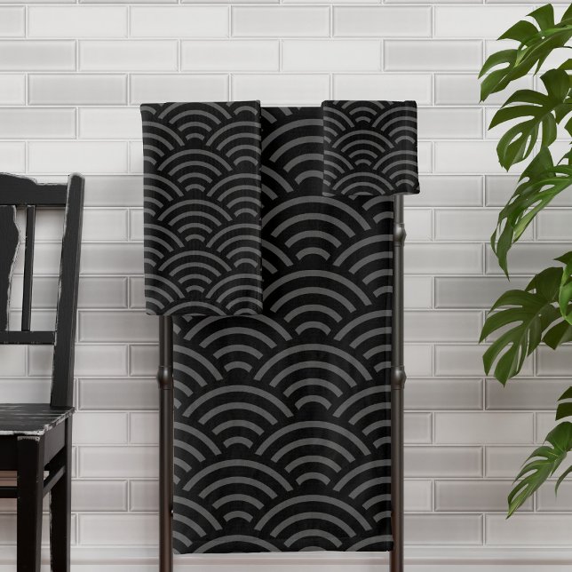 Conjunto De Toalhas Estilo Japonês de Padrão de Onda de Cinza Negra (A modern take on the traditional Japanese Seigaiha wave print pattern perfect for your japandi style)