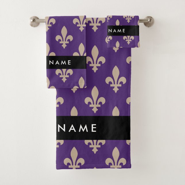 Conjunto De Toalhas Flor de Lis, Bege sobre Roxo, Real, Seu Nome (Insitu)