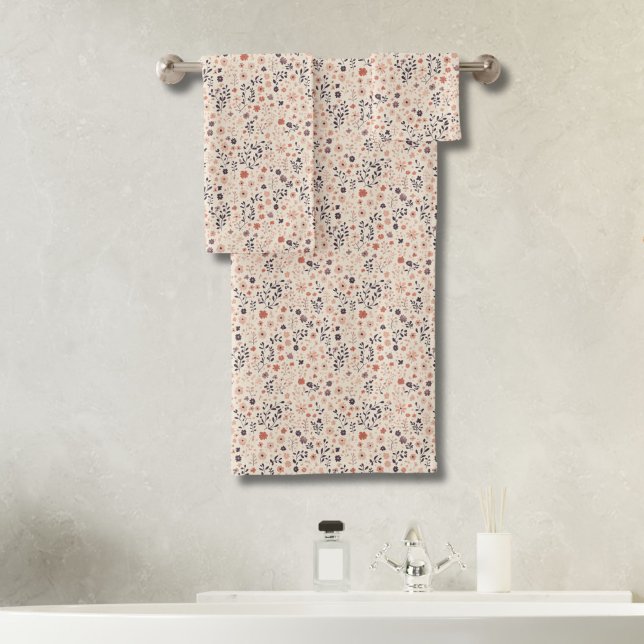 Conjunto De Toalhas Flores Silvestres Bege Rosa Azul Coral Boho (Boho Wildflowers in beige, blush pink, coral, blue/purple. Bath towel set)