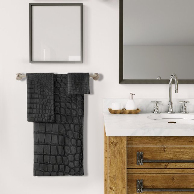 Conjunto De Toalhas Impressão de couro crocodilo preto (Black Crocodile Leather Print Bath Towel by Looly Elzayat
)