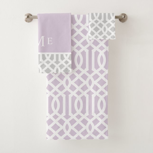 Conjunto De Toalhas Lilac e Cinza Trellis Monograma | Cores editáveis (Insitu)