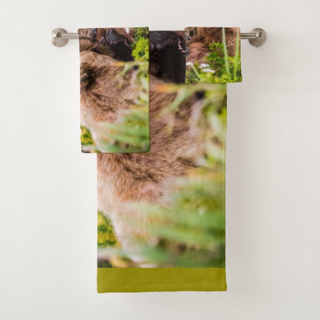 Conjunto De Toalhas Mamãe urso cuidando de seus dois filhotes, Lago Cl (Insitu)