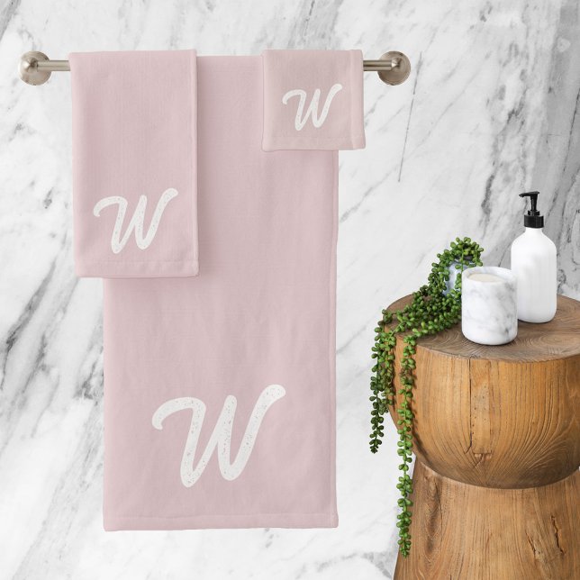 Conjunto De Toalhas Monograma Inicial Cor-de-Rosa Esmagada (Blush Pink Initial Monogram Retro Typography Bath Towel Set)