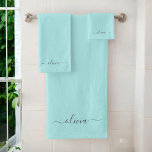 Conjunto De Toalhas Nome Monograma Feminino de Letra Cursiva Moderna e<br><div class="desc">Caderno de Planejamento com Nome Monograma de Letra Cursiva Simples em Azul Água Teal. Isso torna o presente perfeito para aniversário de 16 anos,  casamento,  chá de noiva,  aniversário de casamento,  chá de bebê ou festa de despedida de solteira para alguém que ama luxo e estilos chiques.</div>