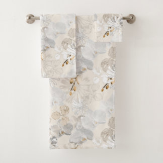 Conjunto De Toalhas Orquídeas brancas sobre um creme claro  