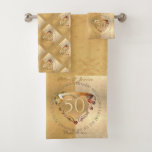 Conjunto De Toalhas ouro de aniversário de 50 anos de casamento<br><div class="desc">Tentando encontrar o conjunto único de toalhas de 50 anos de casamento? Então talvez a minha design original inspirada na fantasia italiana Renascentista e impressa nas toalhas do Zazzle será o presente que você está procurando!</div>