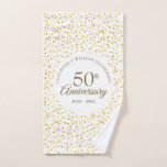 Conjunto De Toalhas ouro de Aniversário do 50º Casamento Corações de A<br><div class="desc">Com delicados corações de amor ao ouro confete,  você pode personalizar com suas informações especiais de 50 anos de ouro de aniversário na tipografia do ouro-chico. Projetado por Thisnotme©</div>