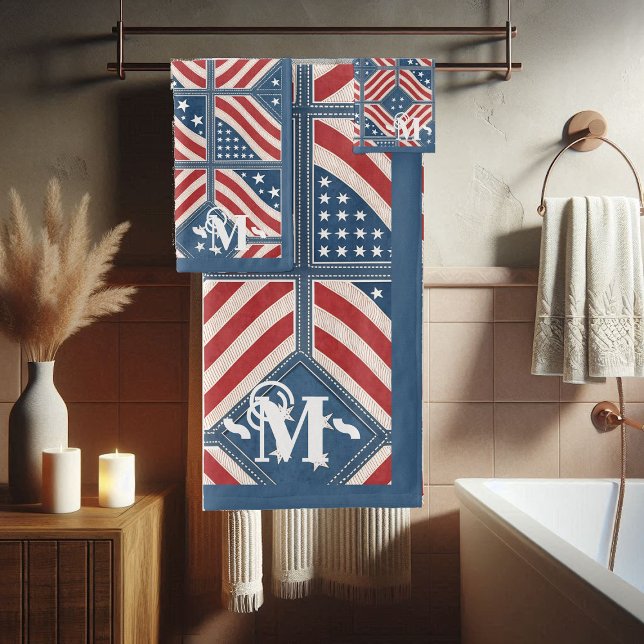 Conjunto De Toalhas Padrão Branco Vermelho Estrelas e Stripes Monogram (Red Blue White Pattern Stars and Stripes Monogram Bath Towel Set)