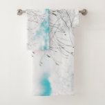 Conjunto De Toalhas Pale Pastel Leve Blue Turquoise Tree Brunes Sky<br><div class="desc">Árvore azul-turquesa pálida Brunches Sky Bath Toalhas Definidas para adicionar à sua coleção. Um presente de excelente / ideia presente para todos aqueles que amam vibrações positivas felizes,  itens personalizados de design personalizados,  natureza,  tema orgânico,  cores suaves etc.</div>