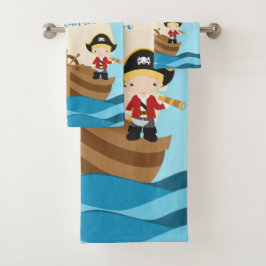 Conjunto De Toalhas Rapazes Piratas Bonitos e Um Nome Personalizado De
