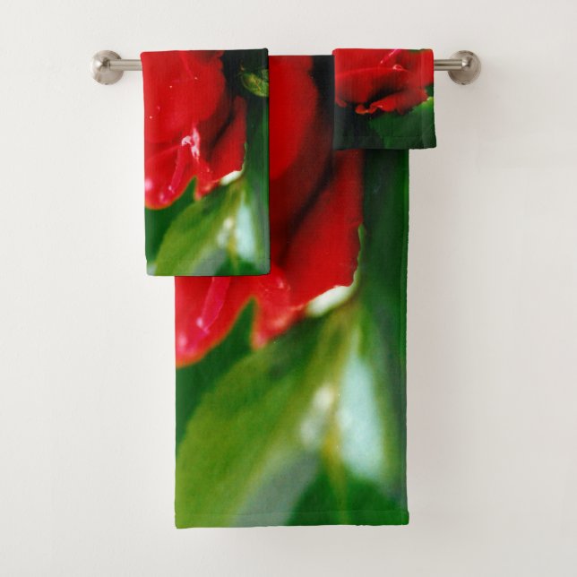 Conjunto De Toalhas Rosa vermelha de paixão coberta com gotas de orval (Insitu)