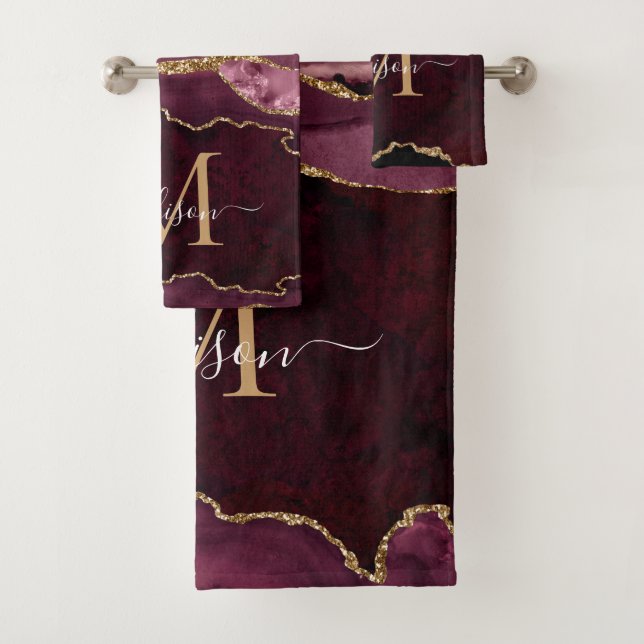 Conjunto De Toalhas Script Monograma Dourado da Borgonha de Geode Mode (Insitu)