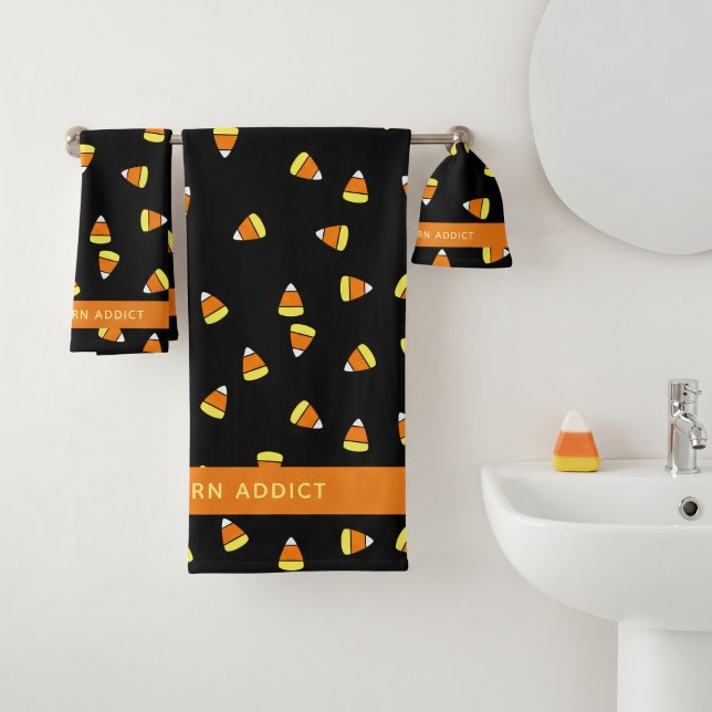 Conjunto De Toalhas Testes de Dia das Bruxas Pretas, Viciados em Milho (A fun & colorful bath towel set. If you're a candy corn addict, then this is the bath set for you)
